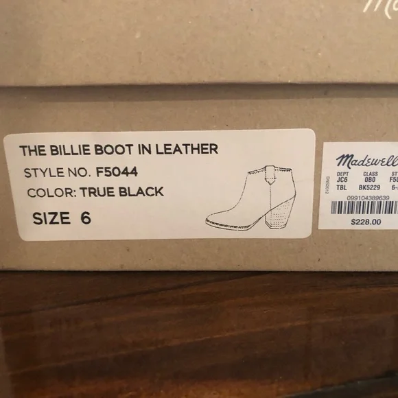 Madewell: Billie Boot in True Black Leather. - Picture 5 of 5